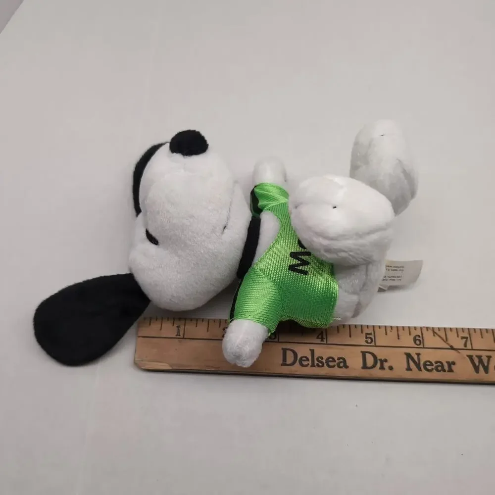 Metlife‎ Snoopy Plush Soccer Futbol Green Jersey Shirt Peanuts Advertising 5